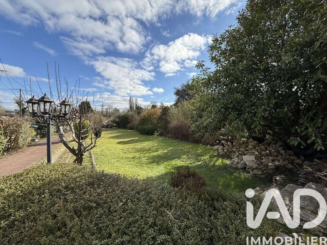 Photo 2 - Maison à LE MEE-SUR-SEINE