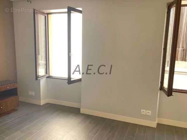 Maison à ASNIERES-SUR-SEINE