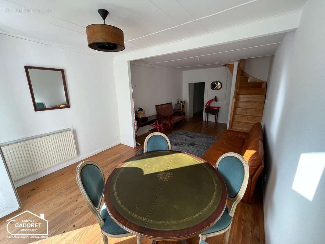   - Maison à PAIMBOEUF