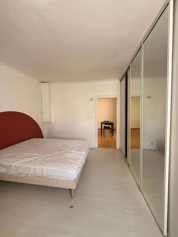 Appartement à LA FERTE-ALAIS
