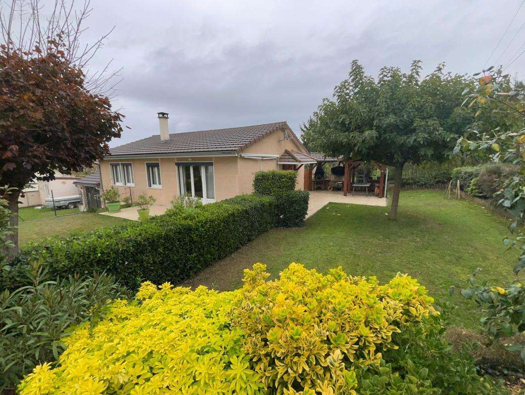 Maison à SAINT-ROMAIN-DE-JALIONAS