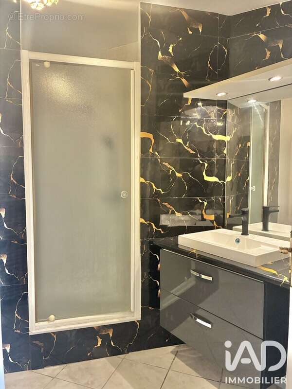 Appartement 64 m² à Toulon  - photo 7