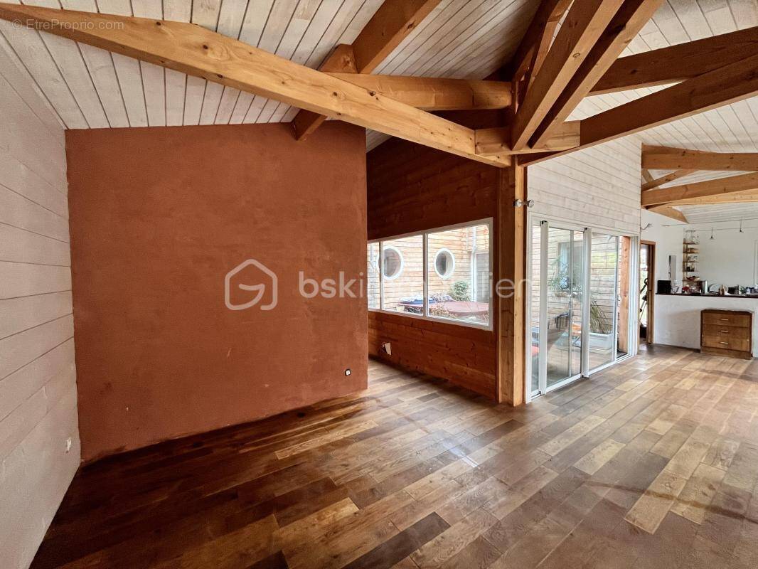 Maison à GRAYAN-ET-L'HOPITAL