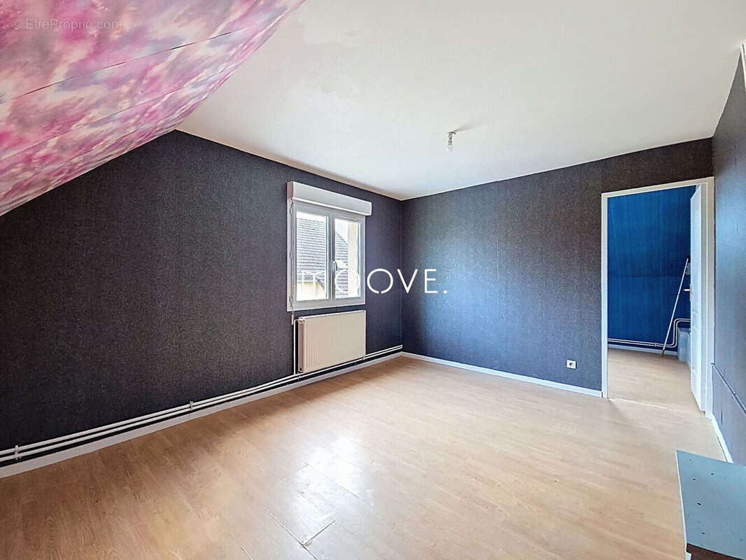 Maison à SAINT-ETIENNE-DU-ROUVRAY