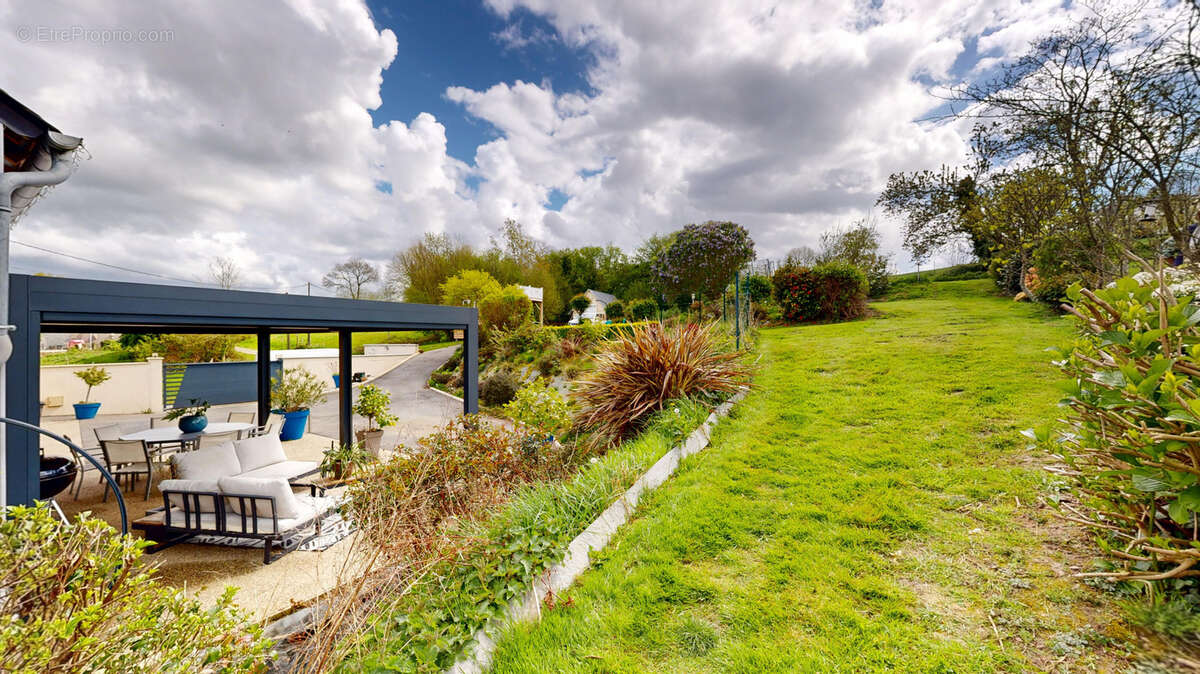 Maison à REFFUVEILLE