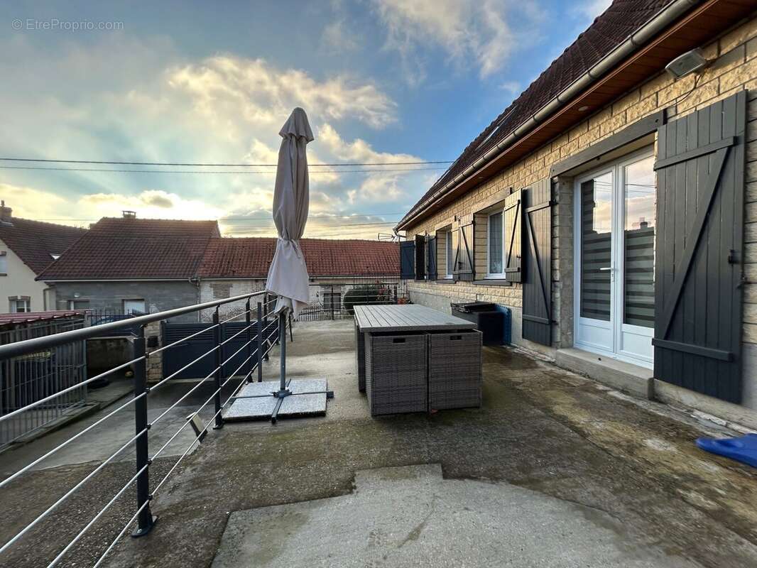 Maison à AGENVILLERS