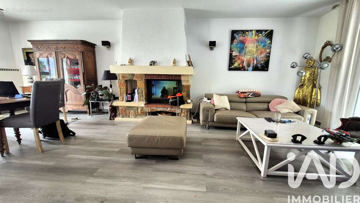 Photo 3 - Maison à BURES-SUR-YVETTE