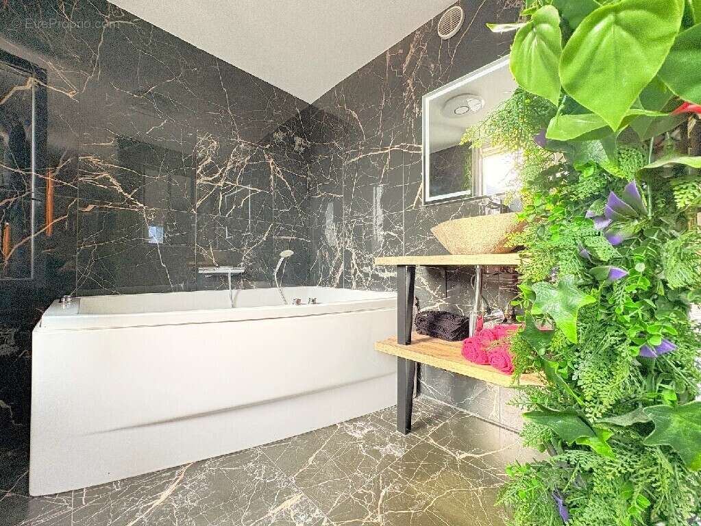 Appartement à SEVRIER