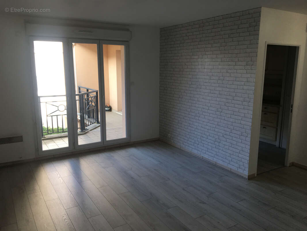Appartement à CLAYE-SOUILLY