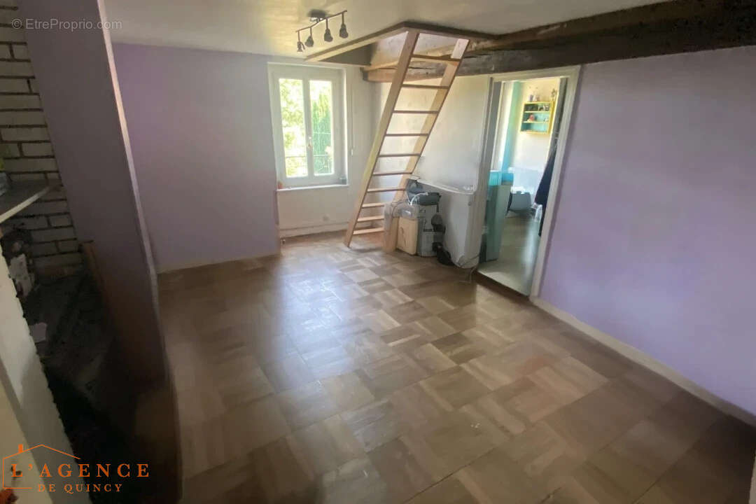 Maison à NEUFCHELLES