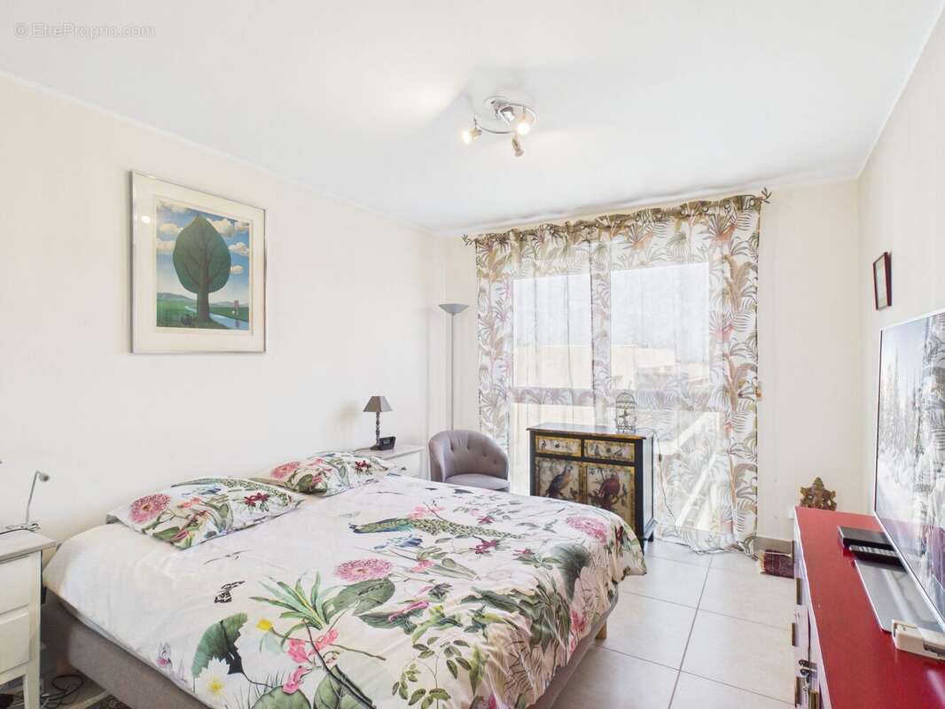 Appartement à VILLENEUVE-LES-AVIGNON