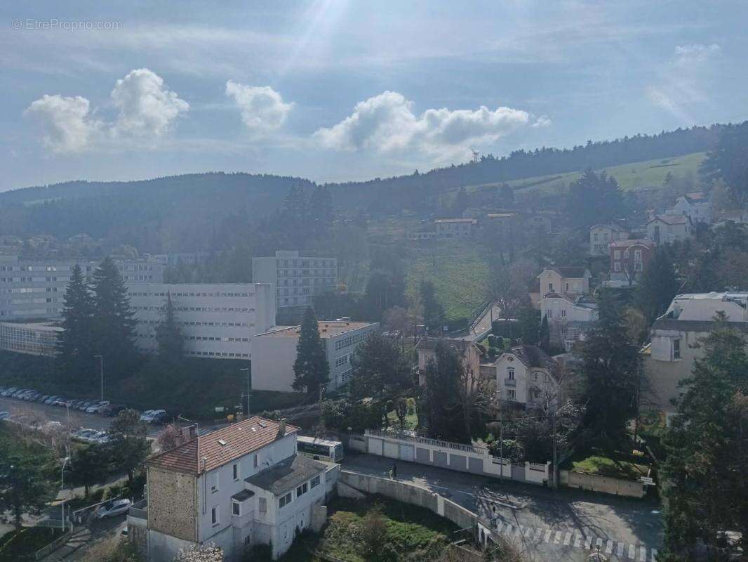Appartement à SAINT-ETIENNE