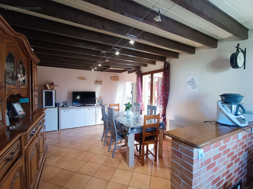 Maison à PRECY