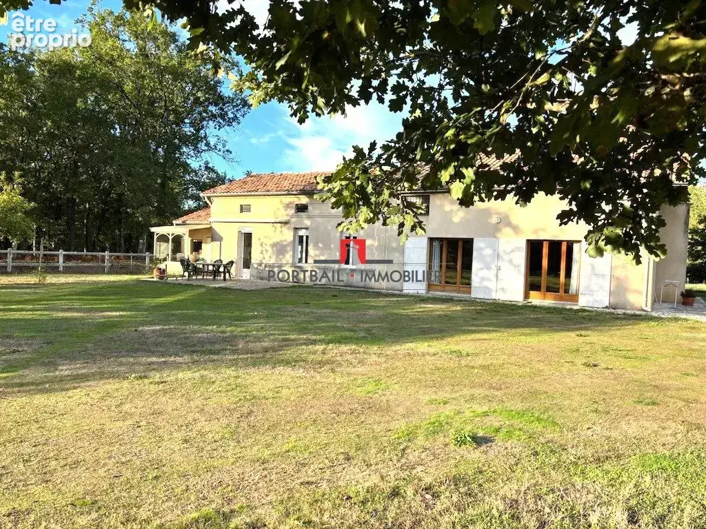 Maison 6 pièces 234 m² à vendre à Saint-Andre-De-Cubzac (33240) - photo 1