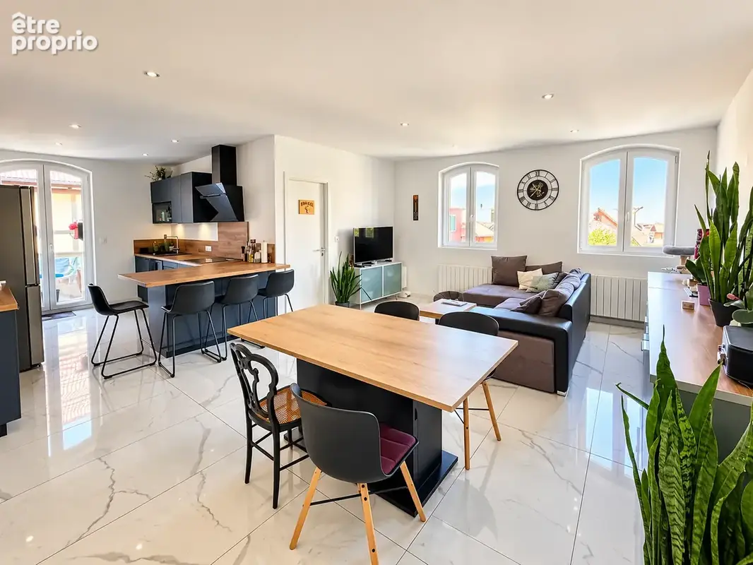 Superbe appartement 4 pièces lumineux de 92,7 m2 + parkings - photo 1