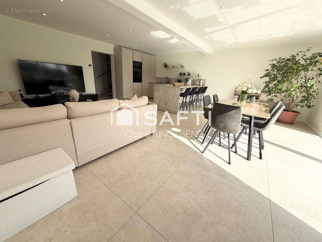 Maison 136 m² à Woustviller  - photo 2