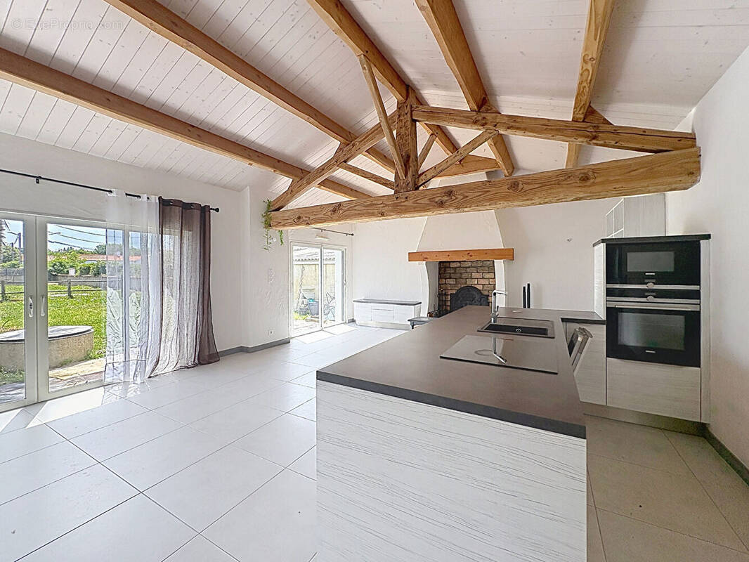 Maison à BEAUVOIR-SUR-MER