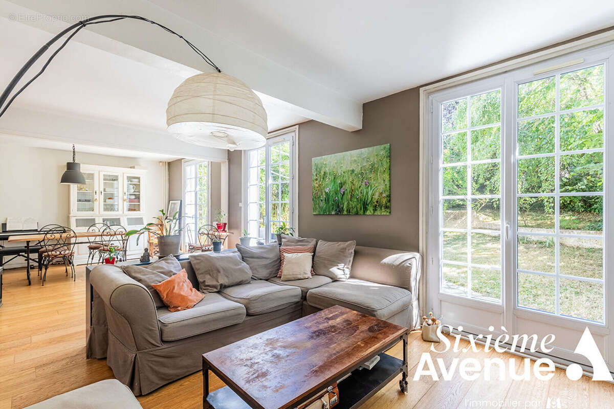 Maison à SAVIGNY-SUR-ORGE