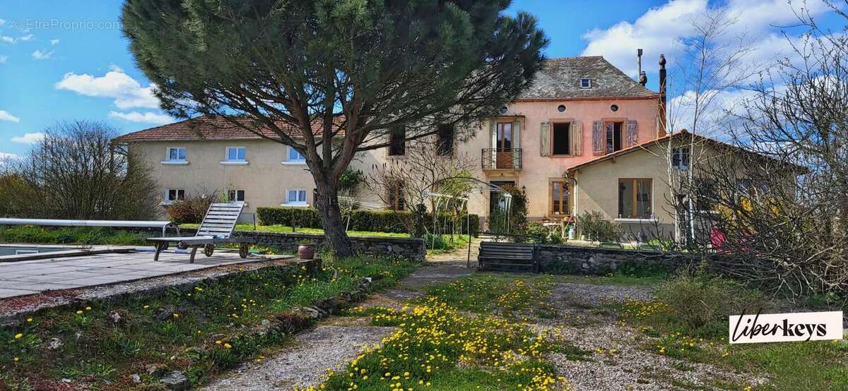 Maison à MONTIRAT