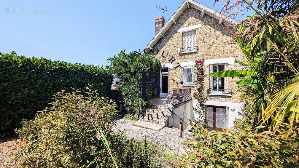 Maison à BRIVE-LA-GAILLARDE