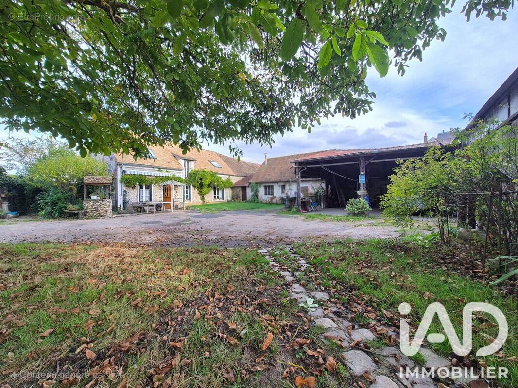 Photo 1 - Maison à ORGERUS