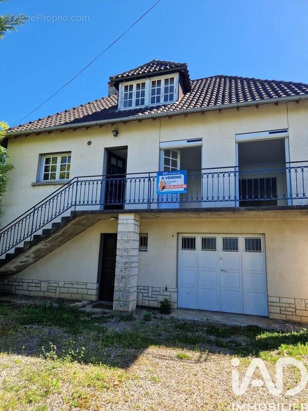 Photo 1 - Maison à TERRASSON-LAVILLEDIEU