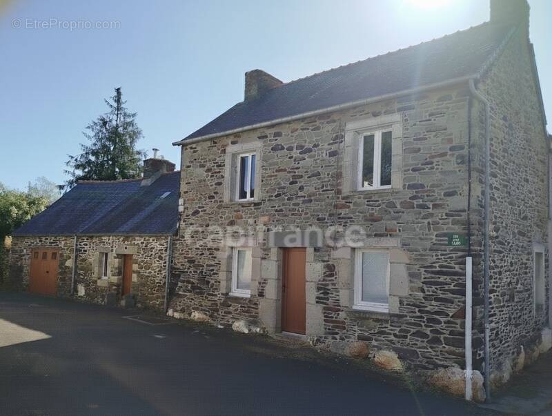 Maison à PAULE