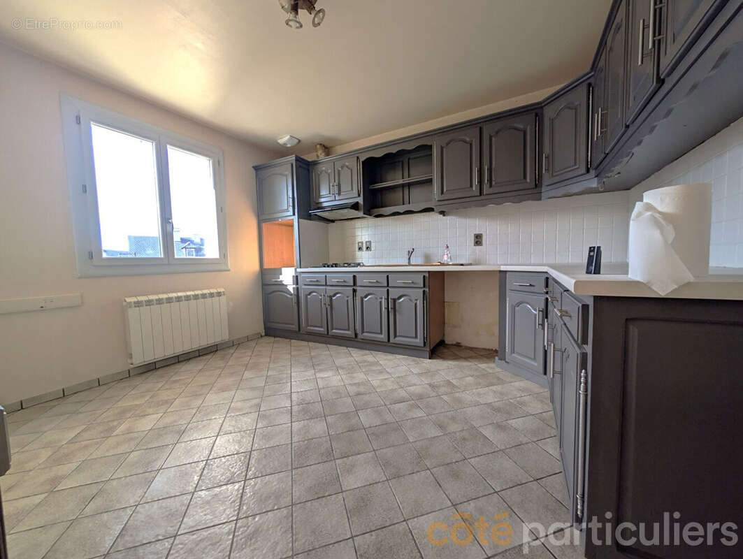 Maison à COMPS-LA-GRAND-VILLE