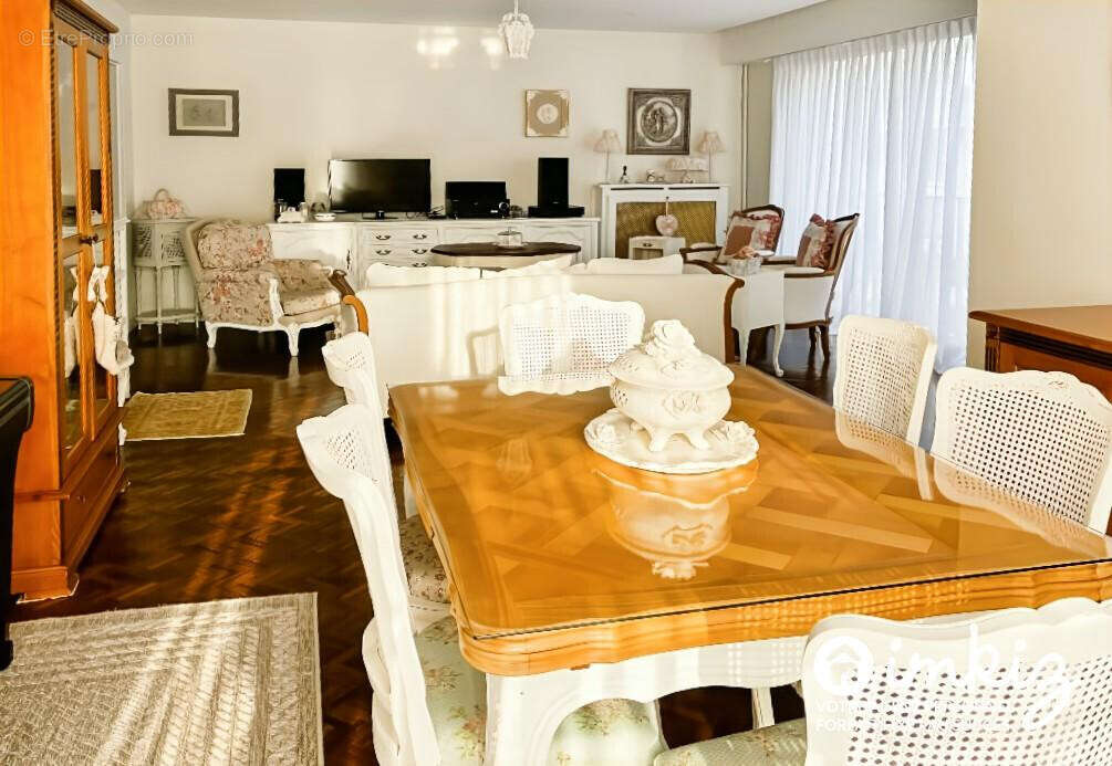 Appartement à VERSAILLES