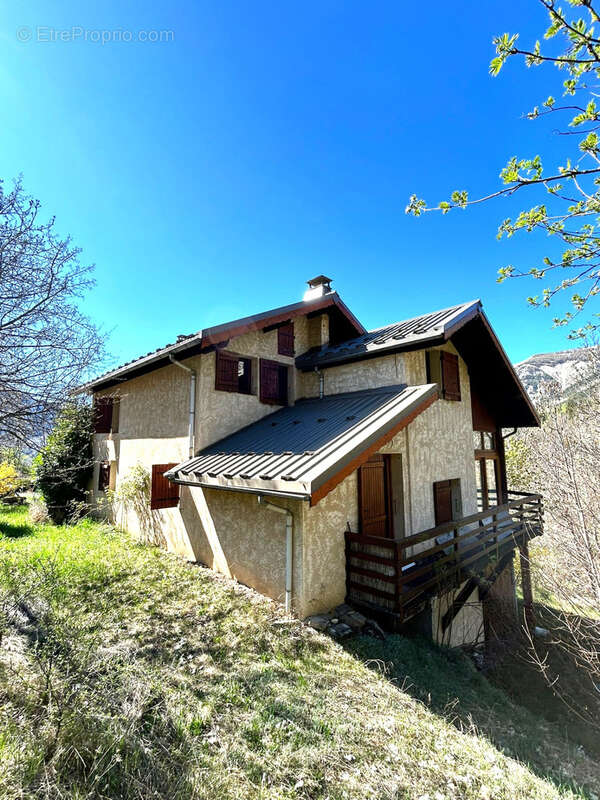 Maison à BEAUVEZER