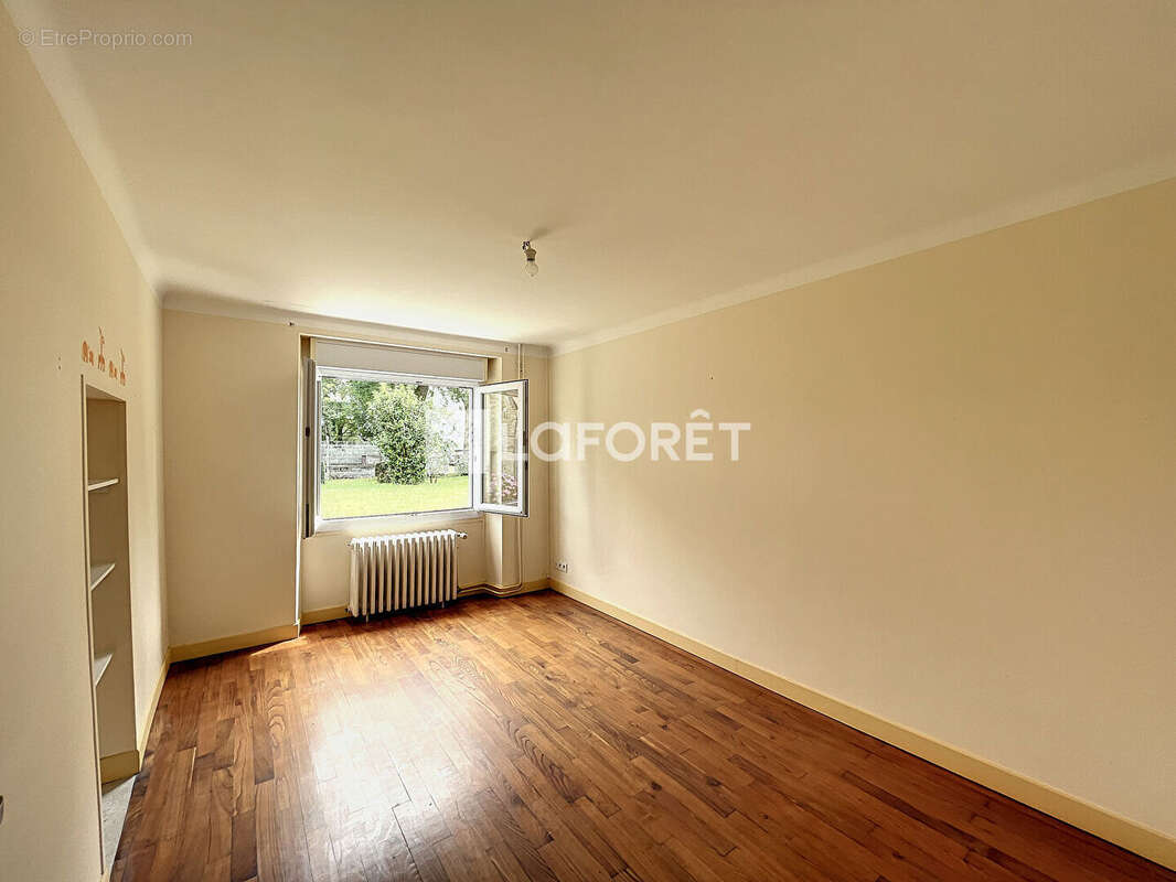 Maison à BAINS-SUR-OUST