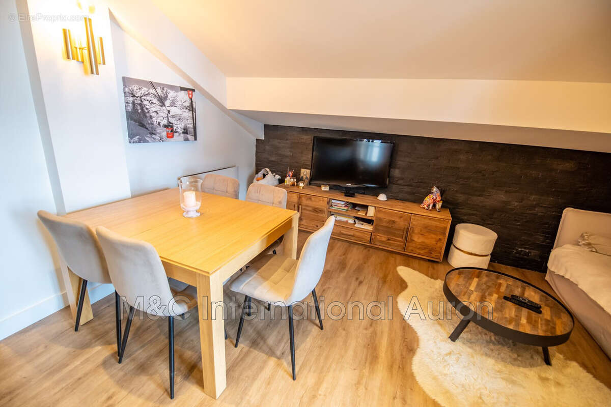 Appartement à SAINT-ETIENNE-DE-TINEE