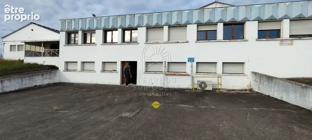 HAGETMAU  Ensemble immobilier industriel de plus de 12 867 m2 - photo 3
