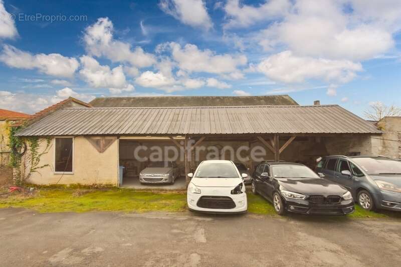 Commerce à ANGERVILLE