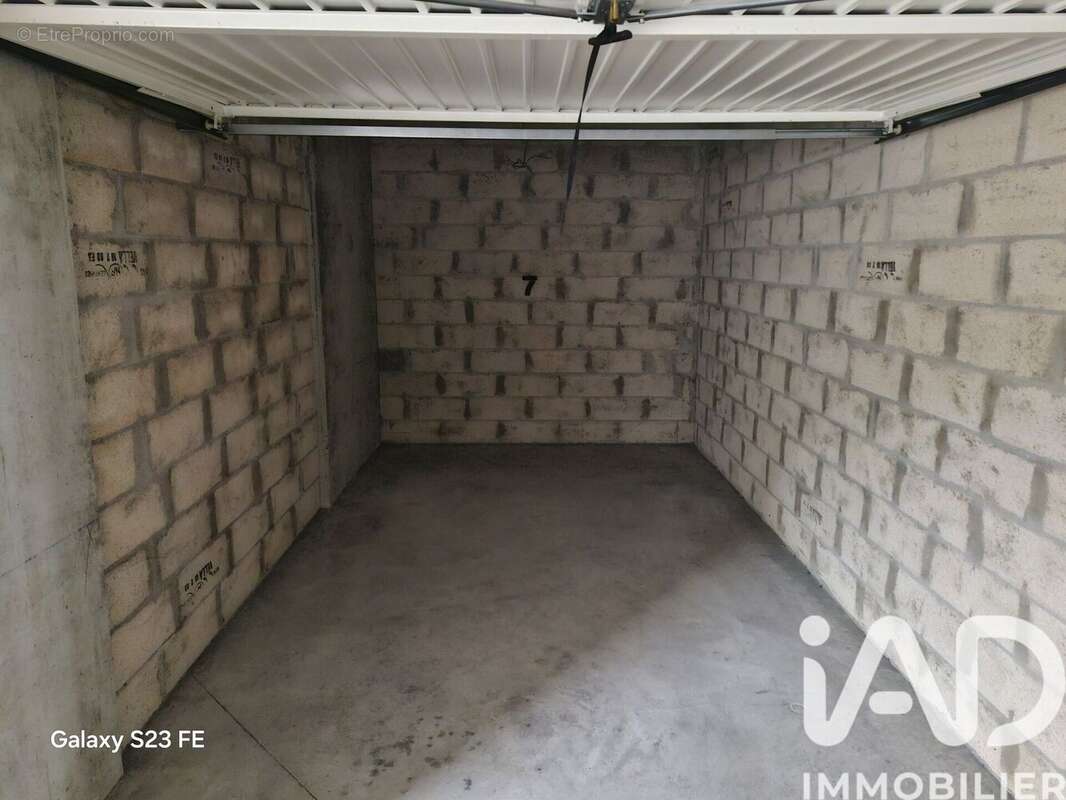 Photo 3 - Parking à CORBEIL-ESSONNES