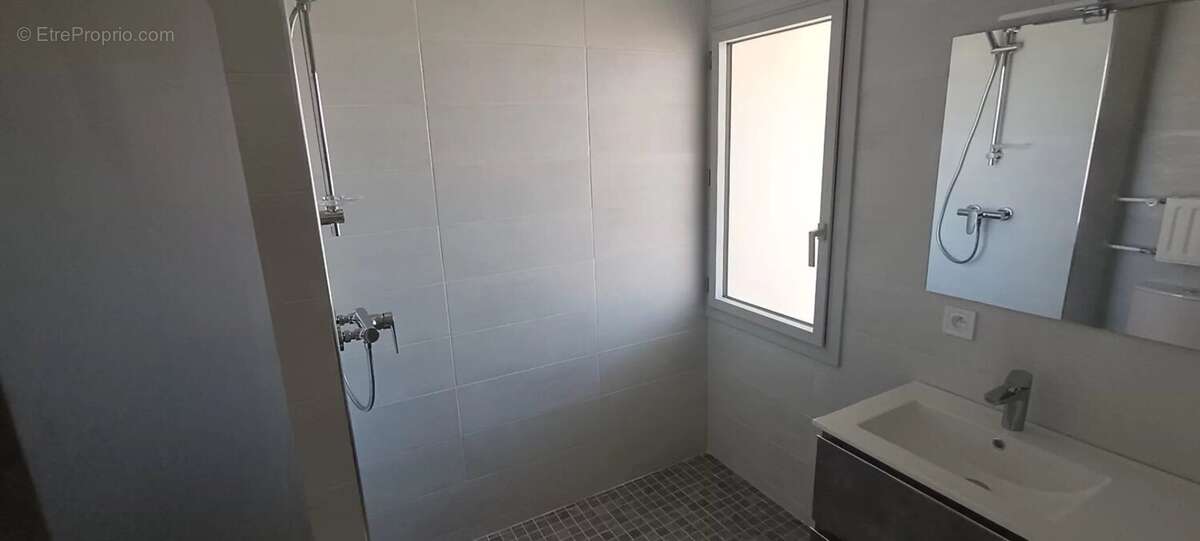 Appartement à MANDELIEU-LA-NAPOULE