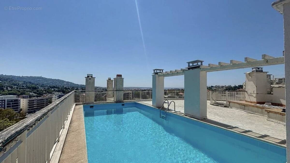 Appartement à LE CANNET