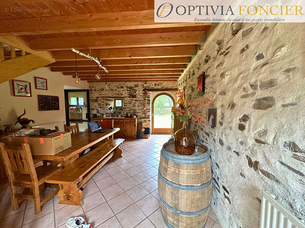 Maison à BAIN-DE-BRETAGNE