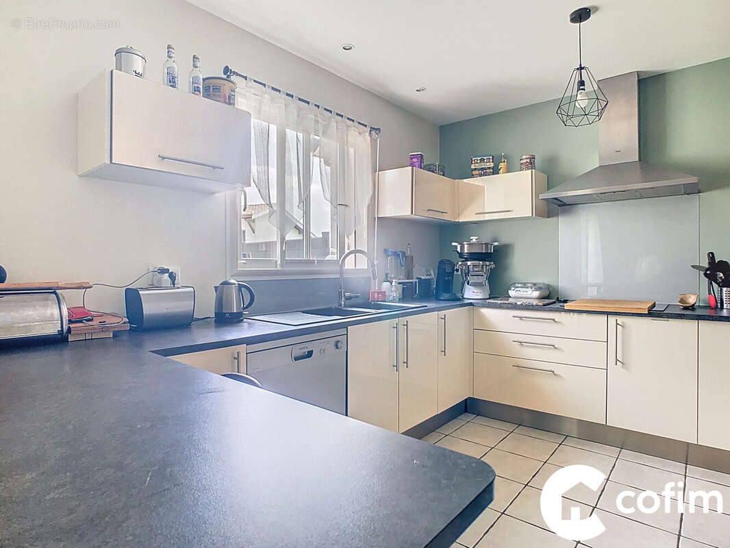 Maison 122 m² à Serres-Castet  - photo 4