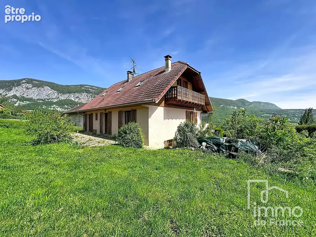 Maison à LEAZ