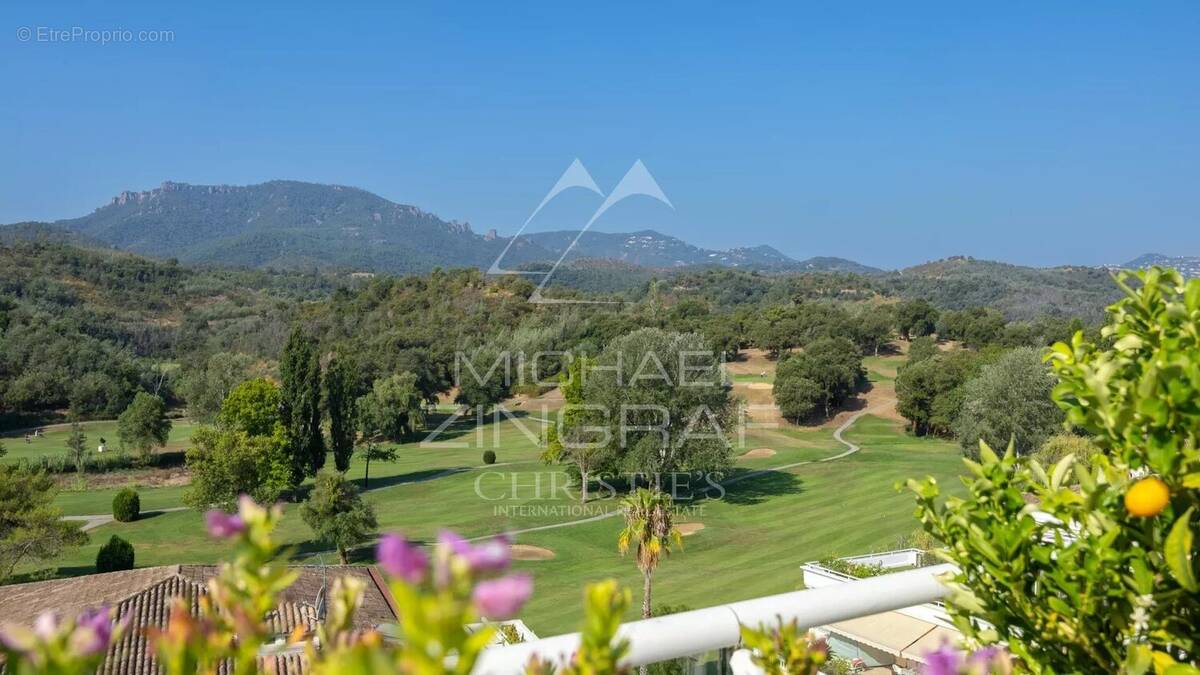 Appartement à MANDELIEU-LA-NAPOULE