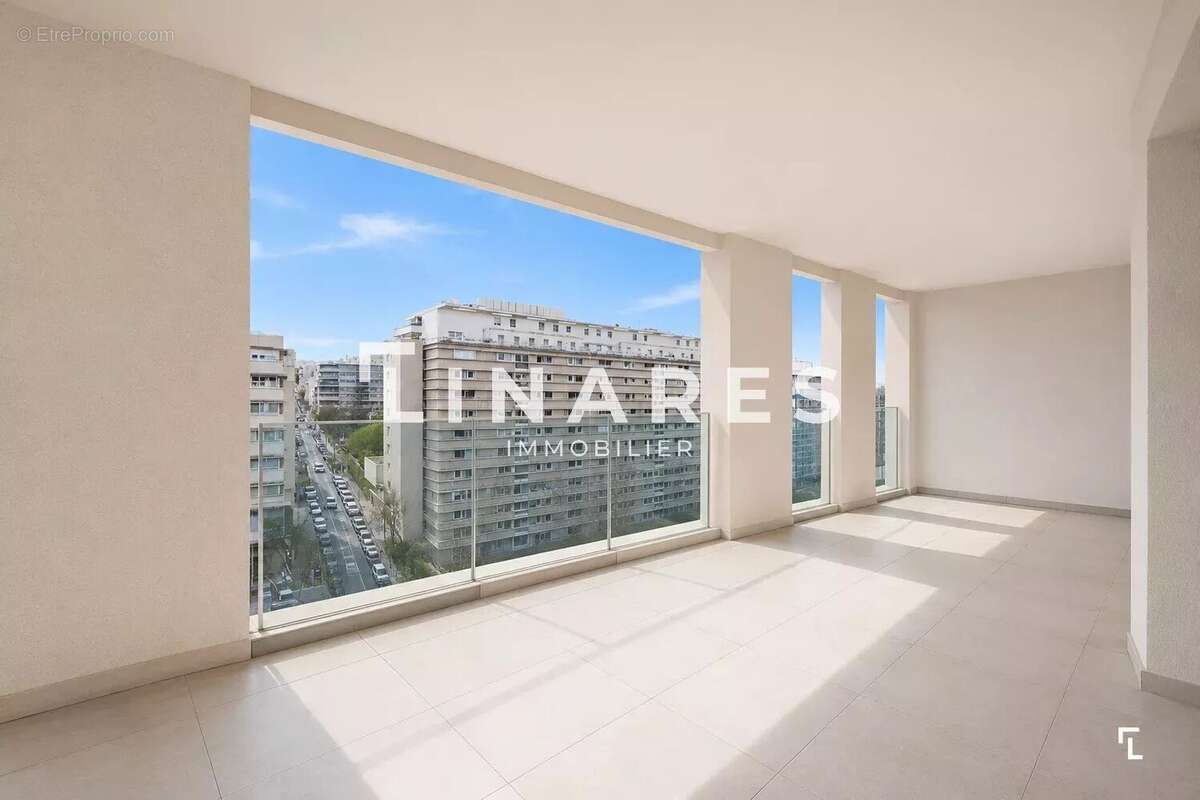 Appartement à MARSEILLE-8E
