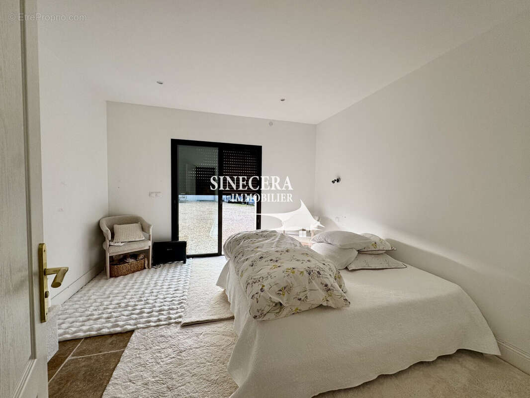 Maison à COURS-DE-PILE