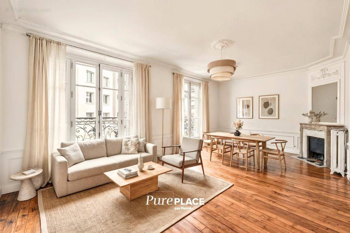 Appartement à PARIS-15E