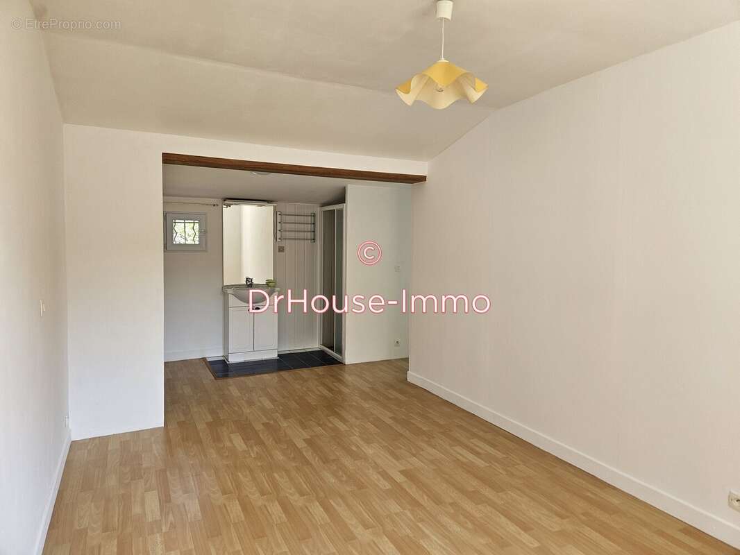 Maison à SAINT-GENES-DE-BLAYE