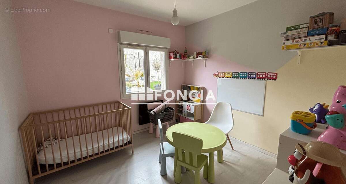 Maison à LA VILLE-AUX-DAMES