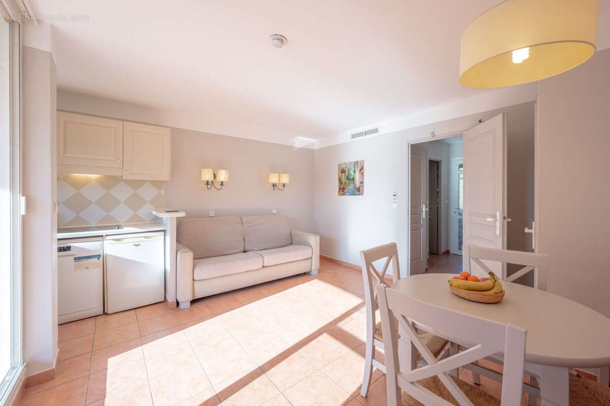 Appartement à MANDELIEU-LA-NAPOULE