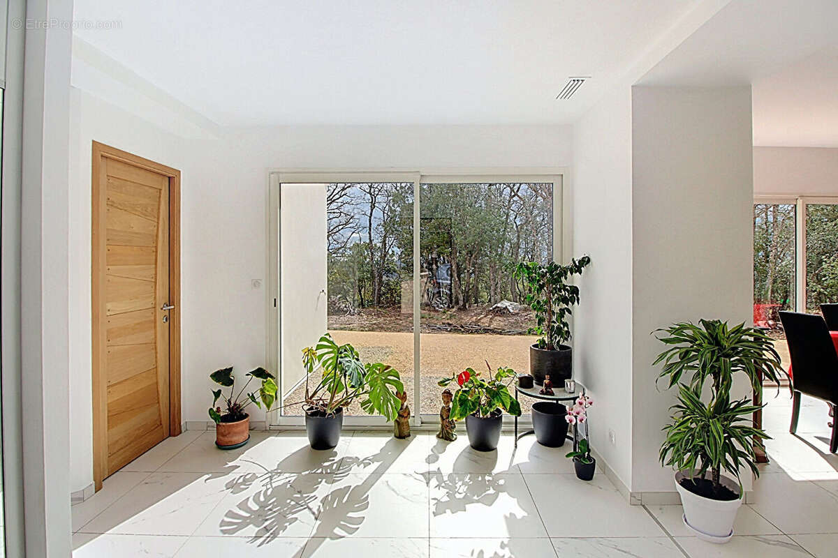 Maison à BAUDINARD-SUR-VERDON