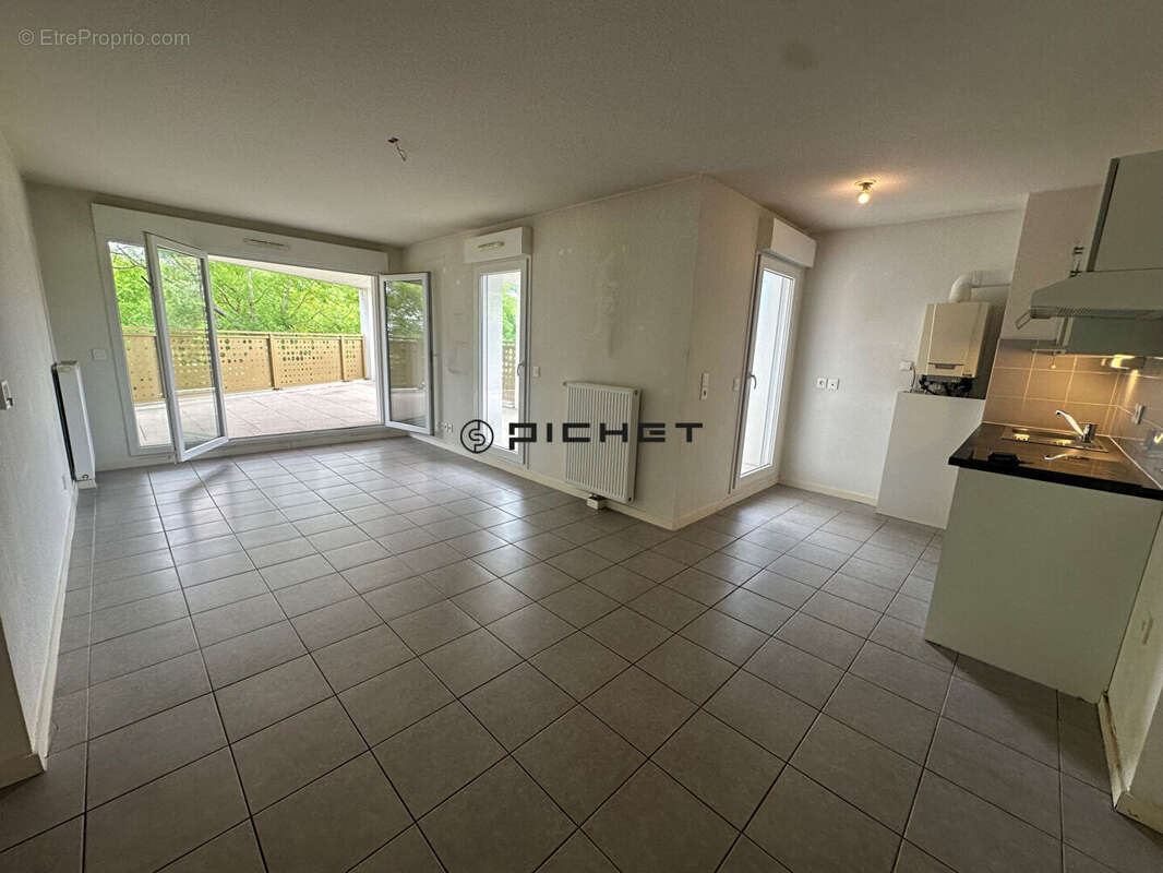 Villenave T3 avec Terrasse de 37.5m² avec 2 Parking et cellier - photo 3