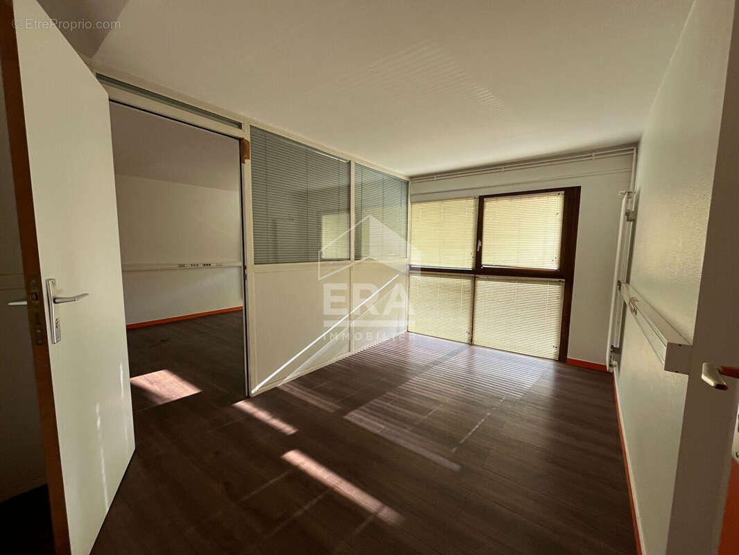 Appartement à SAINT-ETIENNE-DU-ROUVRAY